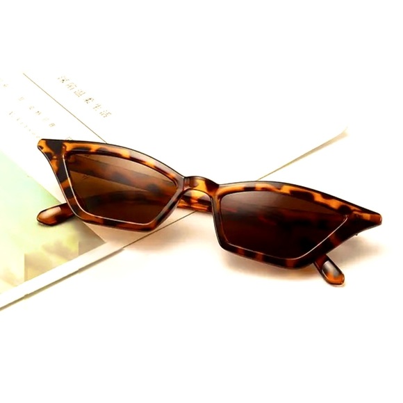 π€π Leopard Cat Eye Sunglasses in Brown ππ€ EUC - Picture 11 of 14